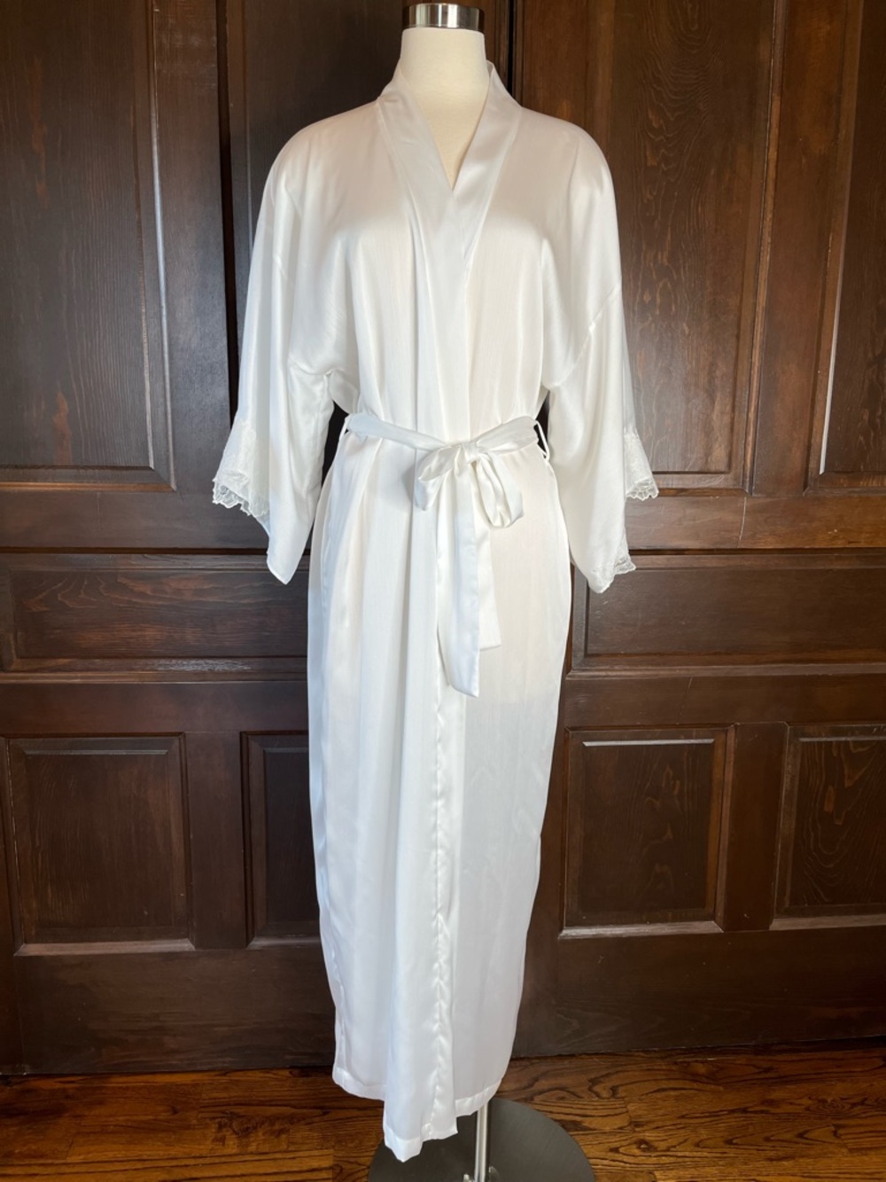 Natori White Satin Wrap Robe with Lace Cuffs